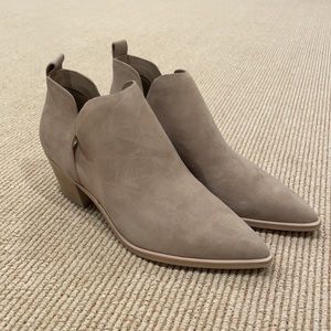 NEW IN BOX Dolce Vita Booties